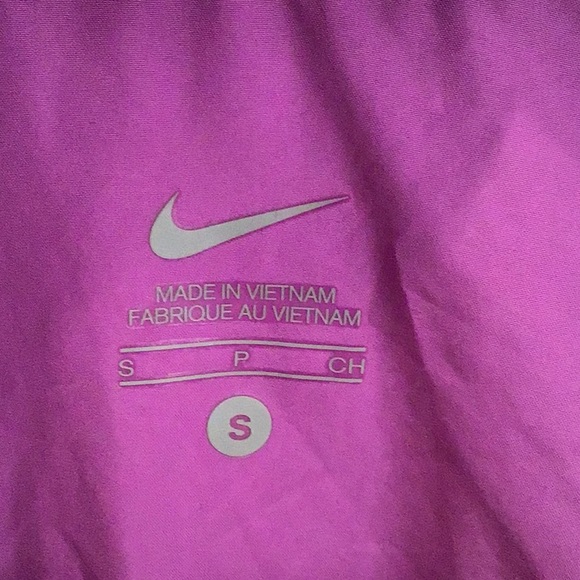 Nike live strong windbreaker. Women. Purple. Hidden hood inside collar. Size S - Picture 3 of 5